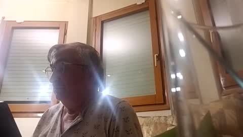 Snapshot of antonio2605 chatting on October 2, 10:25 pm Antonio online show from October 2, 10:25 pm