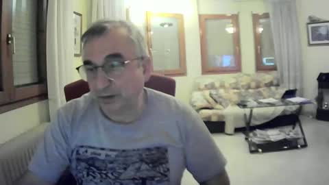 Snapshot of antonio2605 chatting on January 26, 1:20 am Antonio online show from January 26, 1:20 am