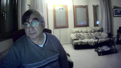 Snapshot of antonio2605 chatting on December 22, 11:42 pm Antonio online show from December 22, 11:42 pm