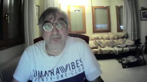 Snapshot of antonio2605 chatting on December 22, 1:34 am Antonio online show from December 22, 1:34 am