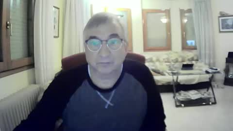 Snapshot of antonio2605 chatting on February 14, 1:13 am Antonio online show from February 14, 1:13 am