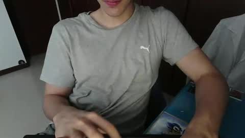 Snapshot of antonio_ricci chatting on September 15, 5:20 am antonio_ricci online show from September 15, 5:20 am