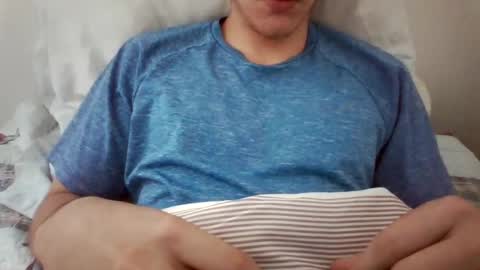 Snapshot of antonio_ricci chatting on March 4, 7:11 pm antonio_ricci online show from March 4, 7:11 pm