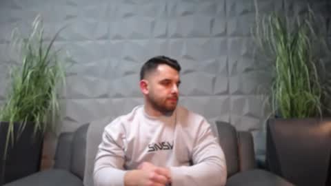 Snapshot of antoniovalentinidiamond chatting on January 3, 8:11 pm HI My name is Antonio online show from January 3, 8:11 pm
