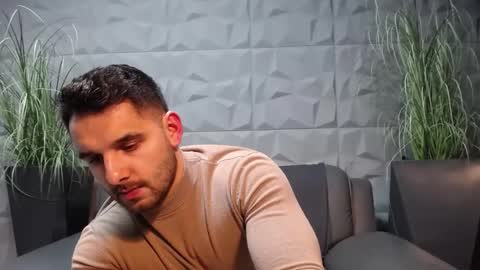Snapshot of antoniovalentinidiamond chatting on January 5, 8:00 pm HI My name is Antonio online show from January 5, 8:00 pm