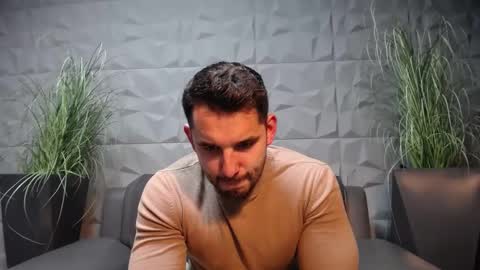 Snapshot of antoniovalentinidiamond chatting on December 7, 8:16 pm HI My name is Antonio online show from December 7, 8:16 pm
