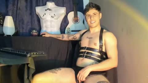 Snapshot of antonnello_ chatting on September 26, 1:03 am antonnello_ online show from September 26, 1:03 am