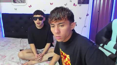 Antony y thiago online show from November 14, 4:59 am