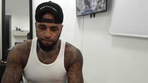Snapshot of antwanblack11 chatting on October 8, 3:33 am antwanblack11 online show from October 8, 3:33 am
