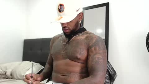 Snapshot of antwanblack11 chatting on January 8, 2:46 pm antwanblack11 online show from January 8, 2:46 pm