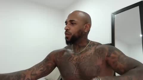 Snapshot of antwanblack11 chatting on February 25, 9:35 pm antwanblack11 online show from February 25, 9:35 pm