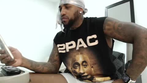 Snapshot of antwanblack11 chatting on February 13, 12:35 am antwanblack11 online show from February 13, 12:35 am