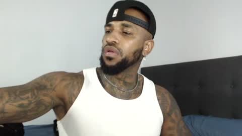 Snapshot of antwanblack11 chatting on December 18, 12:43 am antwanblack11 online show from December 18, 12:43 am