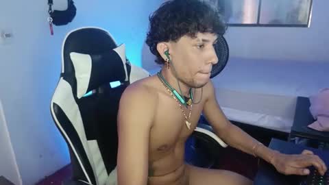 AnuarDHM online show from November 27, 9:29 pm