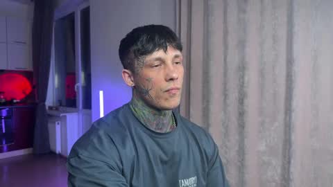 Tom online show from April 19, 6:10 pm