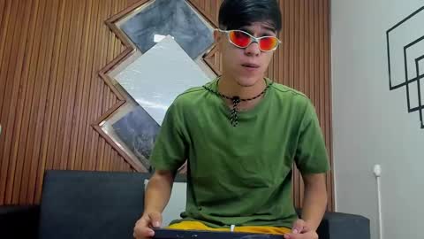 Snapshot of anyelo_sexyhot chatting on February 9, 11:47 am anyelo_sexyhot online show from February 9, 11:47 am