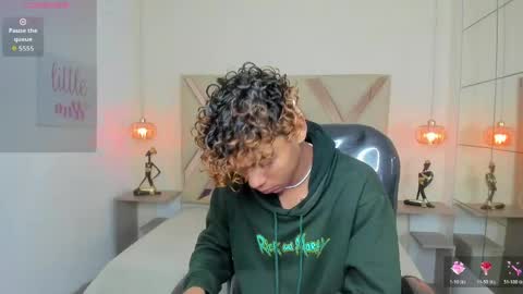 anyelotwink online show from April 25, 4:15 am