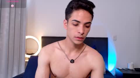 Snapshot of aodaboyy chatting on September 19, 1:44 pm aodaboy online show from September 19, 1:44 pm