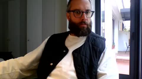 apc_3 online show from April 8, 8:36 am