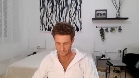 Snapshot of apollobest77 chatting on December 9, 8:29 pm apollobest77 online show from December 9, 8:29 pm