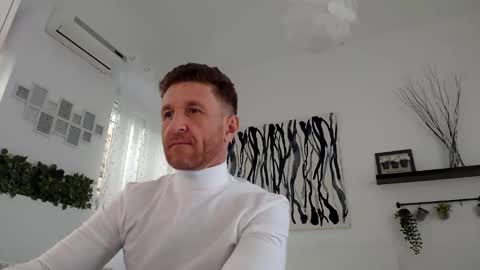 Snapshot of apollobest77 chatting on February 4, 11:49 am apollobest77 online show from February 4, 11:49 am