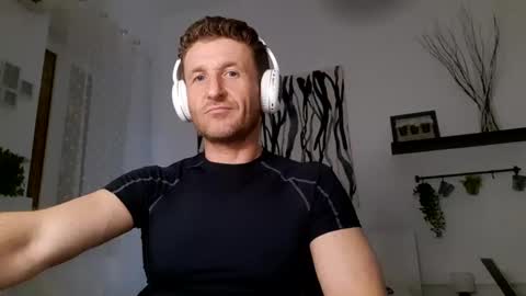 Snapshot of apollobest77 chatting on February 18, 7:54 pm apollobest77 online show from February 18, 7:54 pm