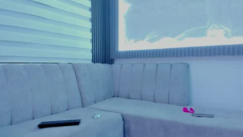 Snapshot of apolo_bianco_ chatting on October 18, 5:34 am APOLO online show from October 18, 5:34 am
