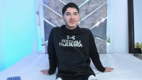 Apolo Grayy online show from February 3, 4:32 am