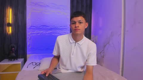   online show from April 25, 2:47 am