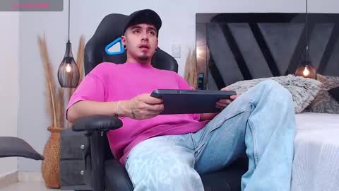 Apolo online show from November 17, 3:37 pm