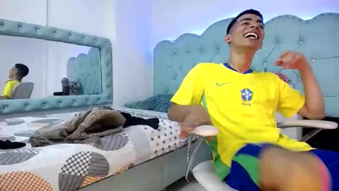 Apolo Richards online show from February 15, 8:28 pm