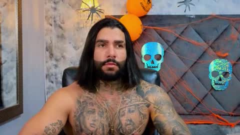 Snapshot of apolo_rousse chatting on October 15, 1:24 am Apolo online show from October 15, 1:24 am