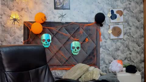 Snapshot of apolo_rousse chatting on October 22, 12:35 am Apolo online show from October 22, 12:35 am