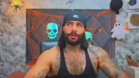 Snapshot of apolo_rousse chatting on October 28, 11:29 pm Apolo online show from October 28, 11:29 pm