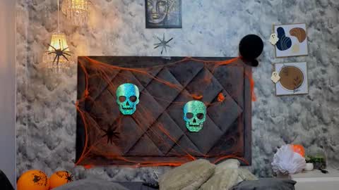 Snapshot of apolo_rousse chatting on October 24, 1:40 am Apolo online show from October 24, 1:40 am