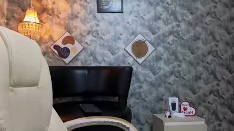 APOLO  online show from April 11, 9:29 pm