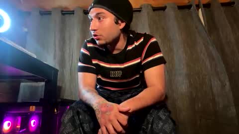 aponthier151 online show from November 13, 8:30 am