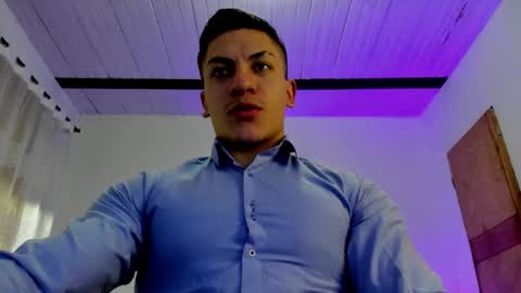 Snapshot of aquiles_51 chatting on January 28, 11:07 pm Jonathan online show from January 28, 11:07 pm