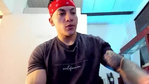 Snapshot of aquiles_51 chatting on September 21, 9:15 pm Jonathan online show from September 21, 9:15 pm