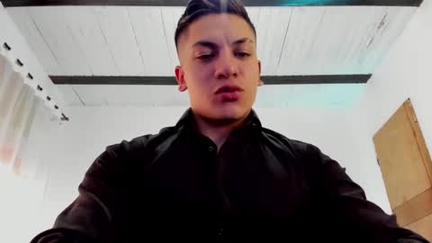 Snapshot of aquiles_51 chatting on February 4, 10:45 pm Jonathan online show from February 4, 10:45 pm