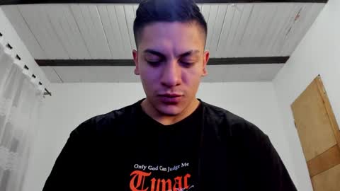Snapshot of aquiles_51 chatting on December 29, 11:50 pm Jonathan online show from December 29, 11:50 pm