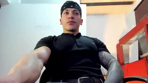 Snapshot of aquiles_51 chatting on October 10, 8:56 pm Jonathan online show from October 10, 8:56 pm