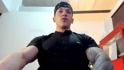 Snapshot of aquiles_51 chatting on September 29, 8:48 pm Jonathan online show from September 29, 8:48 pm
