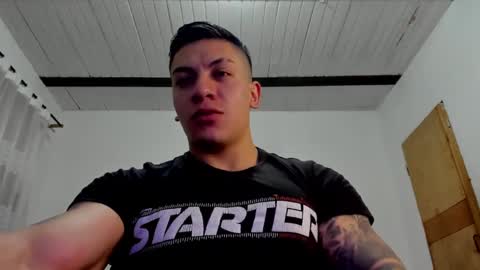 Snapshot of aquiles_51 chatting on January 10, 12:17 am Jonathan online show from January 10, 12:17 am
