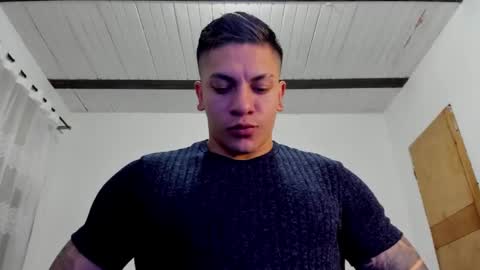 Snapshot of aquiles_51 chatting on January 21, 11:34 pm Jonathan online show from January 21, 11:34 pm