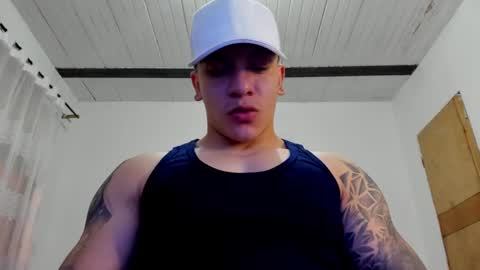 Snapshot of aquiles_51 chatting on January 22, 11:21 pm Jonathan online show from January 22, 11:21 pm