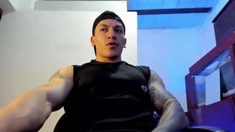 Snapshot of aquiles_51 chatting on October 11, 8:57 pm Jonathan online show from October 11, 8:57 pm