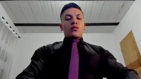 Snapshot of aquiles_51 chatting on December 19, 11:57 pm Jonathan online show from December 19, 11:57 pm