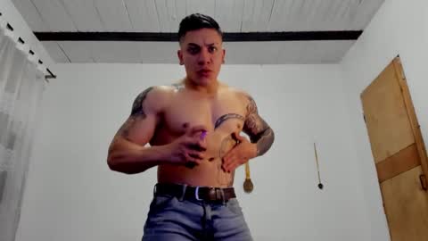 Snapshot of aquiles_51 chatting on January 15, 11:40 pm Jonathan online show from January 15, 11:40 pm