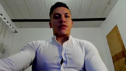 Snapshot of aquiles_51 chatting on January 3, 11:12 pm Jonathan online show from January 3, 11:12 pm